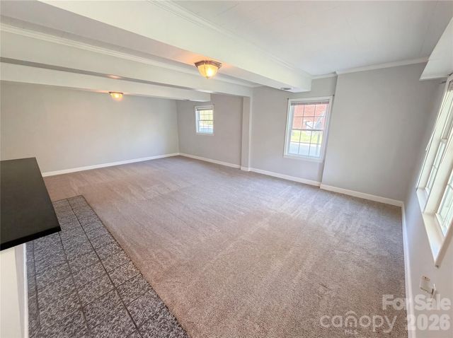 6621 Starcrest Drive, Charlotte, NC 28210