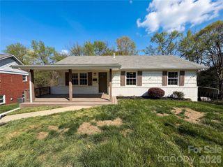 6621 Starcrest Drive, Charlotte, NC 28210