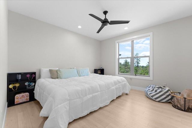 16520 Blarney Lane, Redding, CA 96001