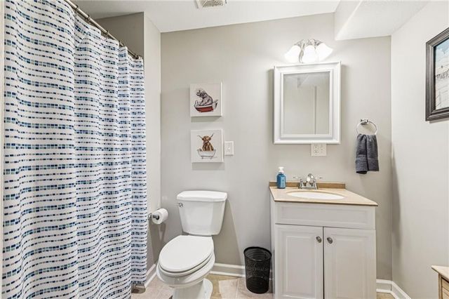 1022 SW Cheshire Drive, Lee's Summit, MO 64083