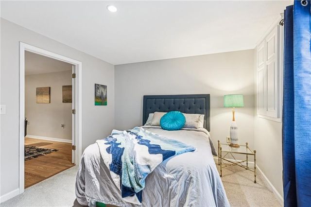 1022 SW Cheshire Drive, Lee's Summit, MO 64083