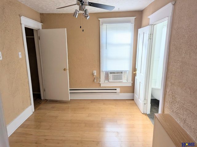 1811 S 16th Street, Lincoln, NE 68502