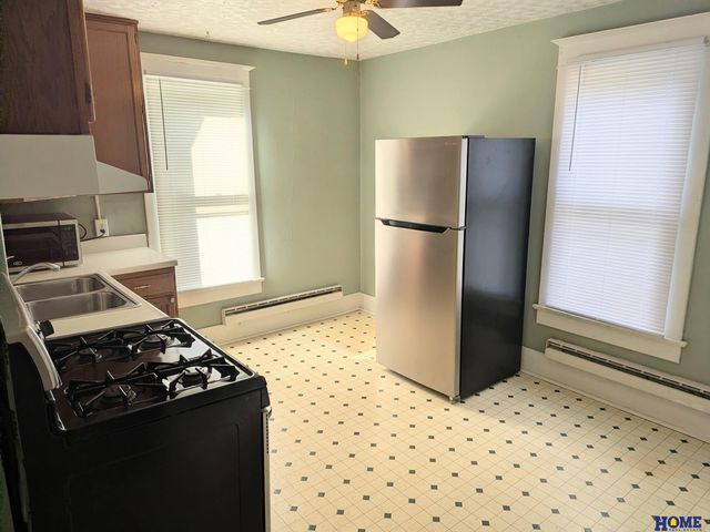 1811 S 16th Street, Lincoln, NE 68502