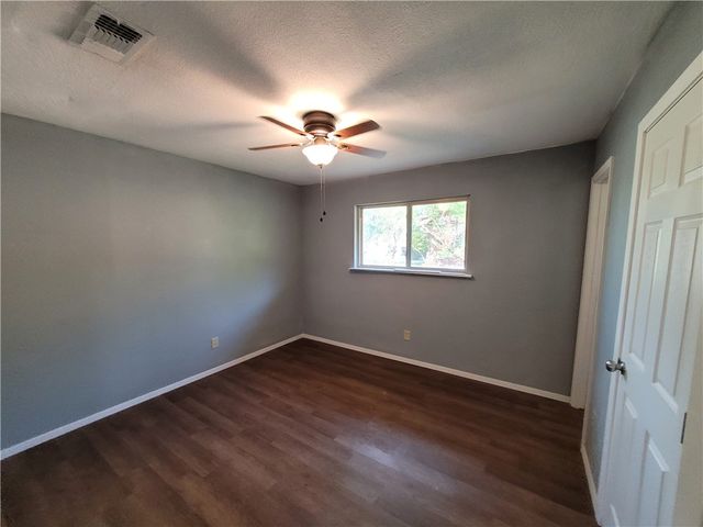 900 E 3rd St, Sinton, TX 78387