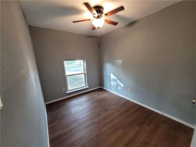 900 E 3rd St, Sinton, TX 78387