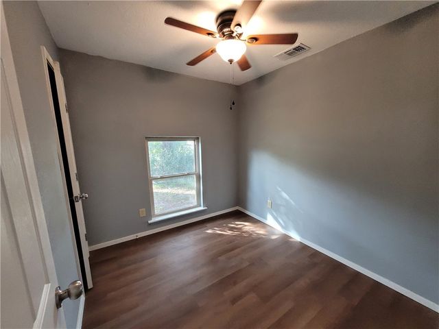 900 E 3rd St, Sinton, TX 78387