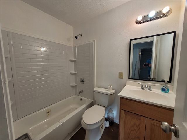 900 E 3rd St, Sinton, TX 78387