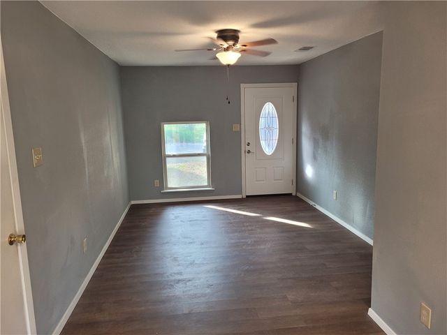 900 E 3rd St, Sinton, TX 78387