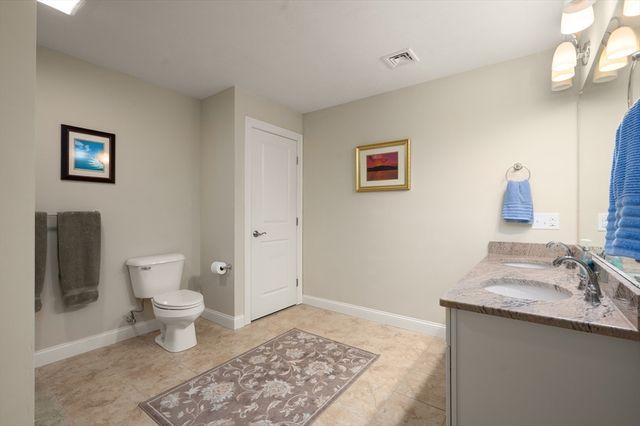51 Luka Dr 51, Grafton, MA 01519