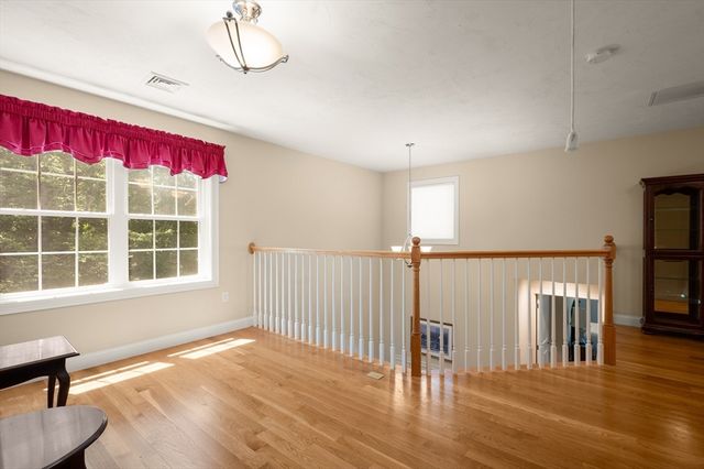 51 Luka Dr 51, Grafton, MA 01519