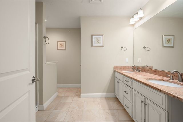51 Luka Dr 51, Grafton, MA 01519
