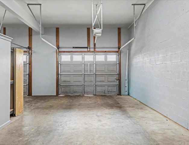 179 Marina Pt Unit C, Hot Springs, AR 71913