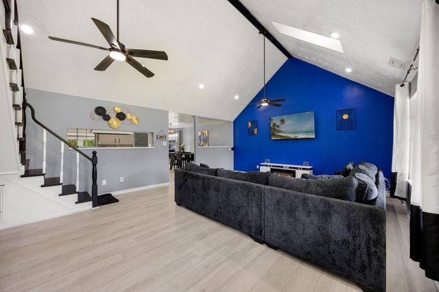 167 County Road 3185, Cleveland, TX 77327