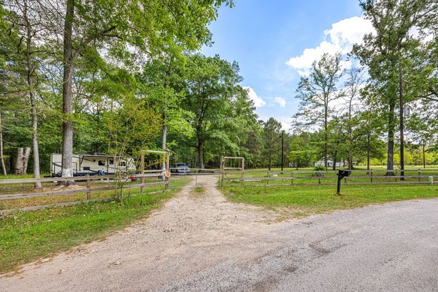 167 County Road 3185, Cleveland, TX 77327