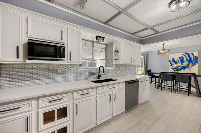 167 County Road 3185, Cleveland, TX 77327