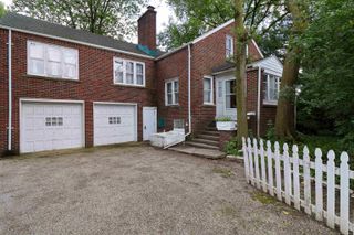 2656 E Big Beaver Road, Troy, MI 48083