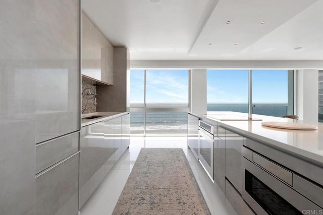 1760 Avenida Del Mundo 504, Coronado, CA 92118
