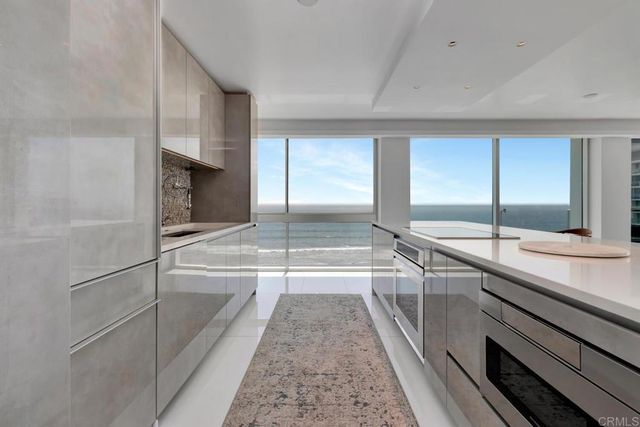 1760 Avenida Del Mundo 504, Coronado, CA 92118