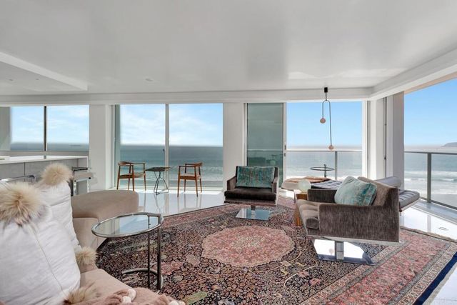 1760 Avenida Del Mundo 504, Coronado, CA 92118