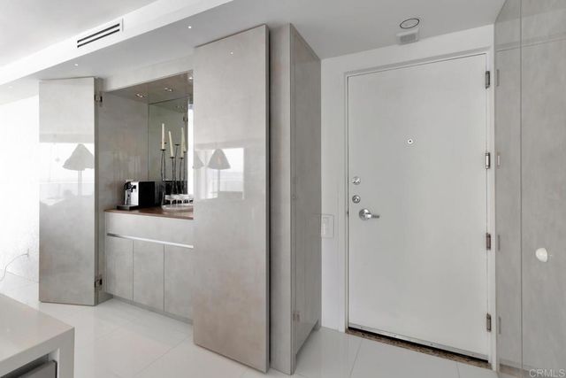 1760 Avenida Del Mundo 504, Coronado, CA 92118