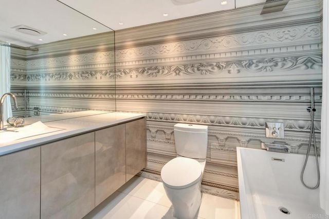 1760 Avenida Del Mundo 504, Coronado, CA 92118