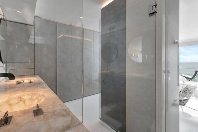 1760 Avenida Del Mundo 504, Coronado, CA 92118