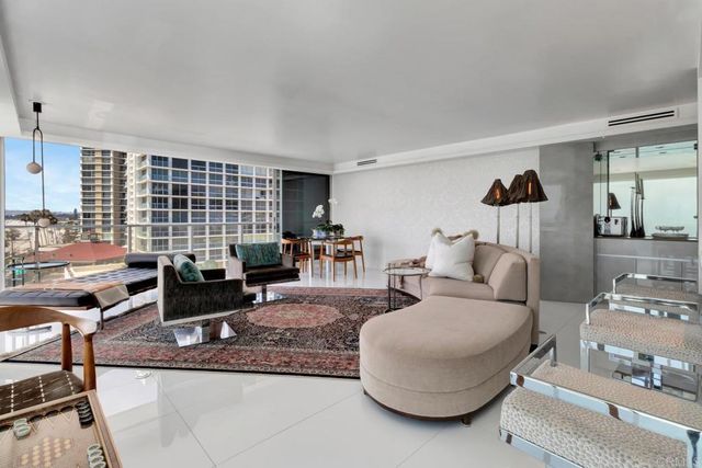 1760 Avenida Del Mundo 504, Coronado, CA 92118