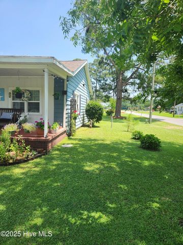215 S Lee Avenue, Beulaville, NC 28518