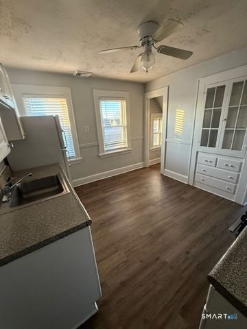 41 Alfred Street 3rd Floor, Bridgeport, CT 06605
