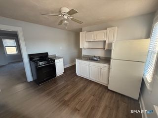 41 Alfred Street 3rd Floor, Bridgeport, CT 06605