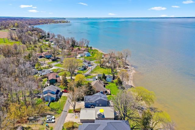 4381 ANAPAULA LANE, Green Bay, WI 54311
