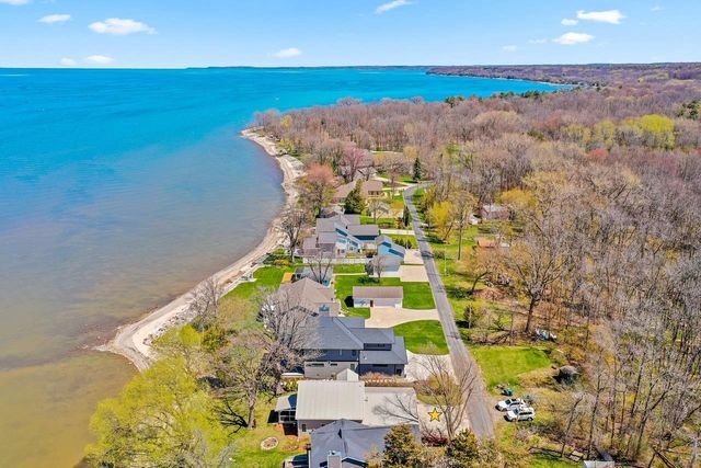 4381 ANAPAULA LANE, Green Bay, WI 54311