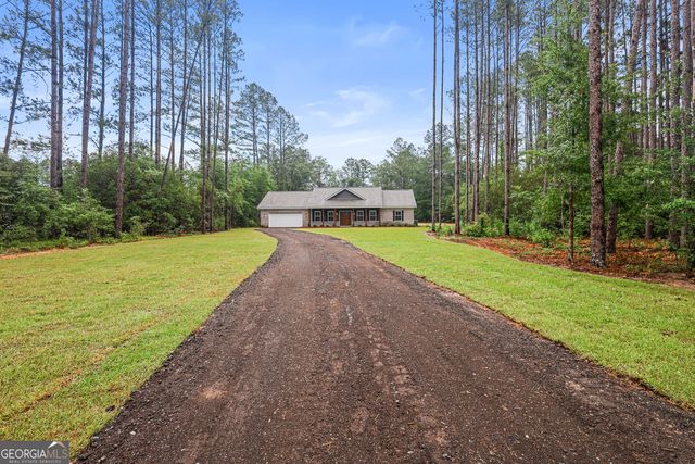 112 Dixie Drive, Springfield, GA 31329
