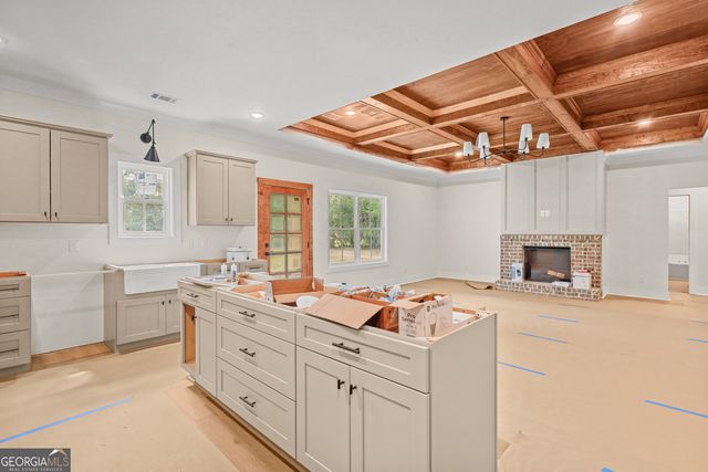 112 Dixie Drive, Springfield, GA 31329