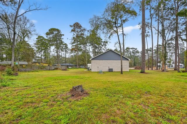 15434 Peacock Lane, Conroe, TX 77302