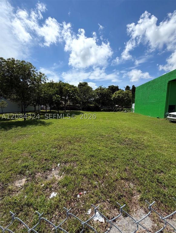 122 NW 22nd Ave, Miami, FL 33125
