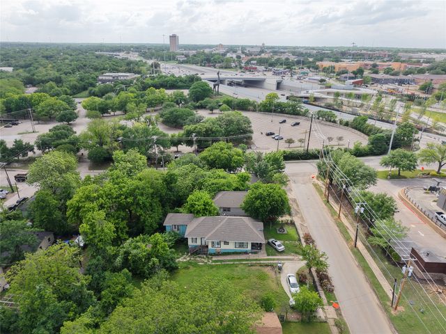 814 E 12th Street, Dallas, TX 75203