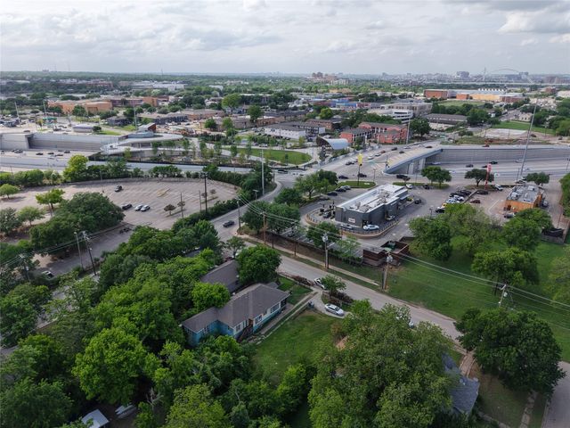 814 E 12th Street, Dallas, TX 75203