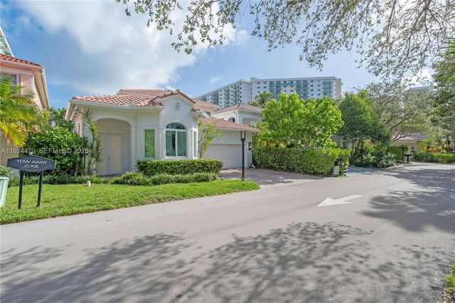 3942 194th Ln, Sunny Isles Beach, FL 33160