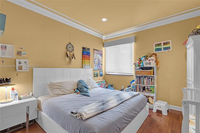 3942 194th Ln, Sunny Isles Beach, FL 33160