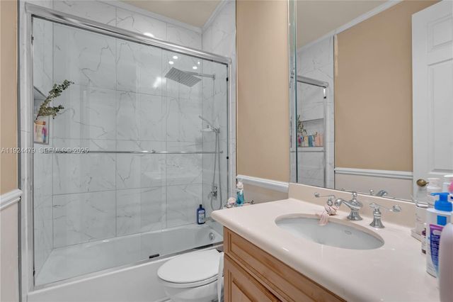 3942 194th Ln, Sunny Isles Beach, FL 33160