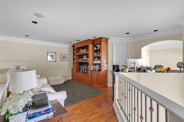 3942 194th Ln, Sunny Isles Beach, FL 33160