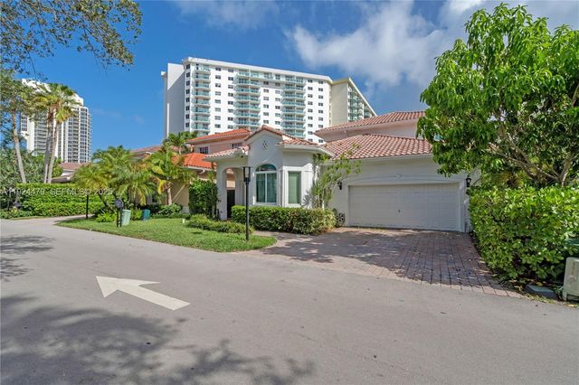 3942 194th Ln, Sunny Isles Beach, FL 33160