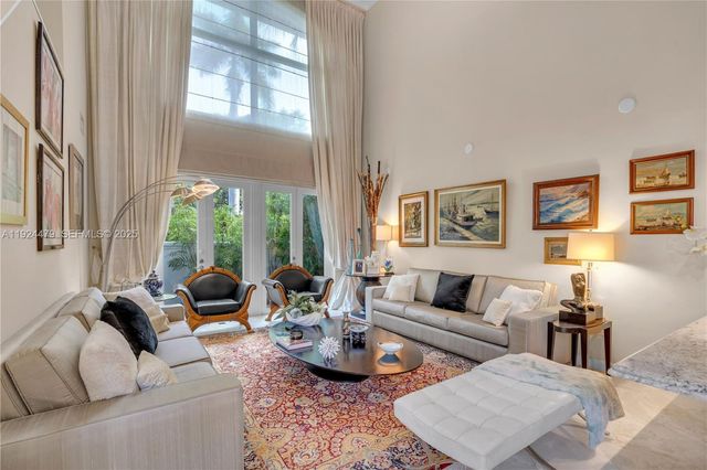 3942 194th Ln, Sunny Isles Beach, FL 33160