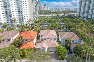 3942 194th Ln, Sunny Isles Beach, FL 33160