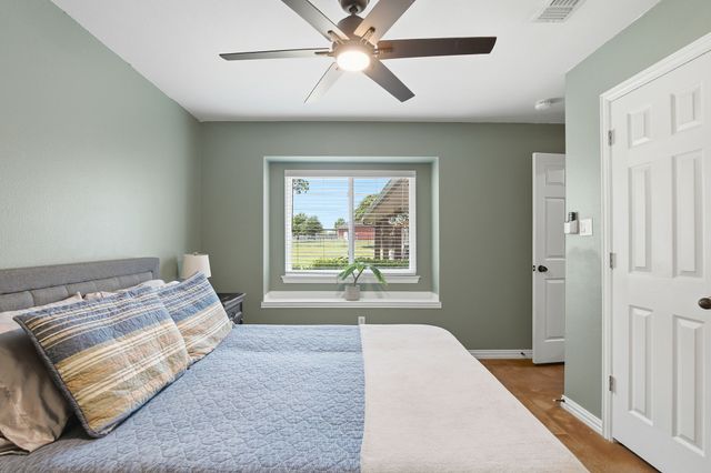835 Cross Post Lane, Lowry Crossing, TX 75069