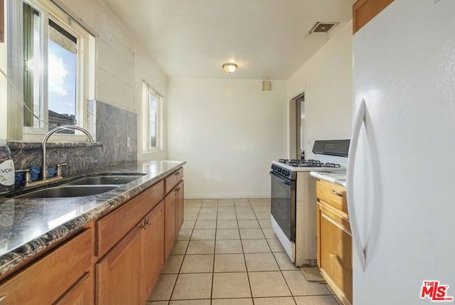 966 N Serrano Avenue, Los Angeles, CA 90029