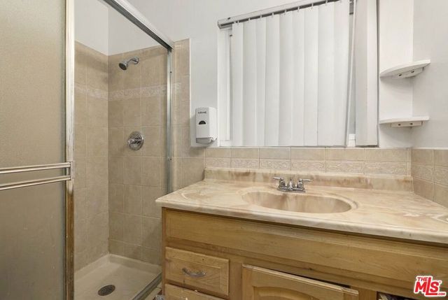 966 N Serrano Avenue, Los Angeles, CA 90029