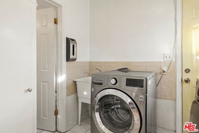 966 N Serrano Avenue, Los Angeles, CA 90029