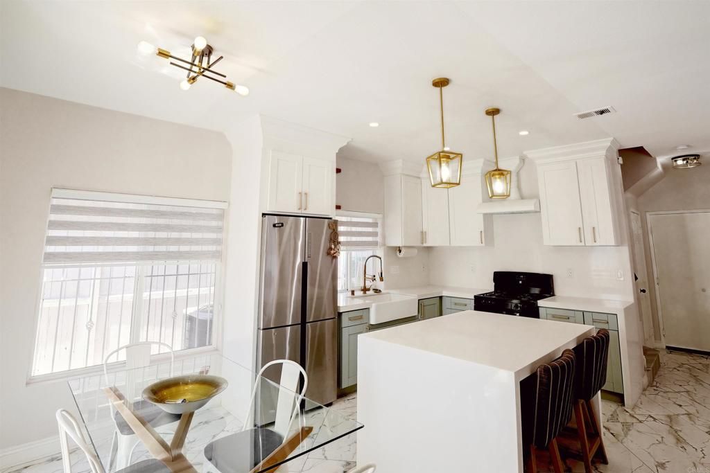 3585 Acacia Street, San Diego, CA 92113 — photo 5